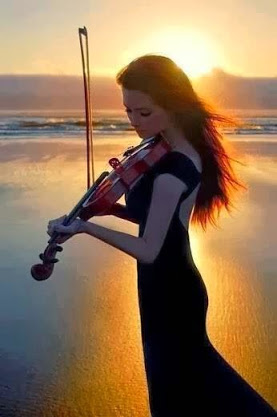 violinist on beach