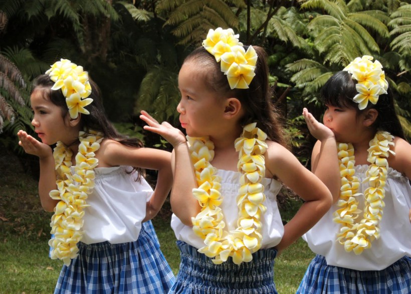 aloha_may-lei-girls