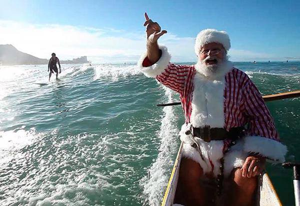 ALOHA-XMAS-SANTA-CANOE