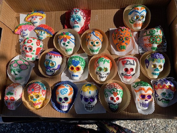 Day of the Dead Sugar Skulla (https://creativecommons.org/licenses/by-sa/4.0)]